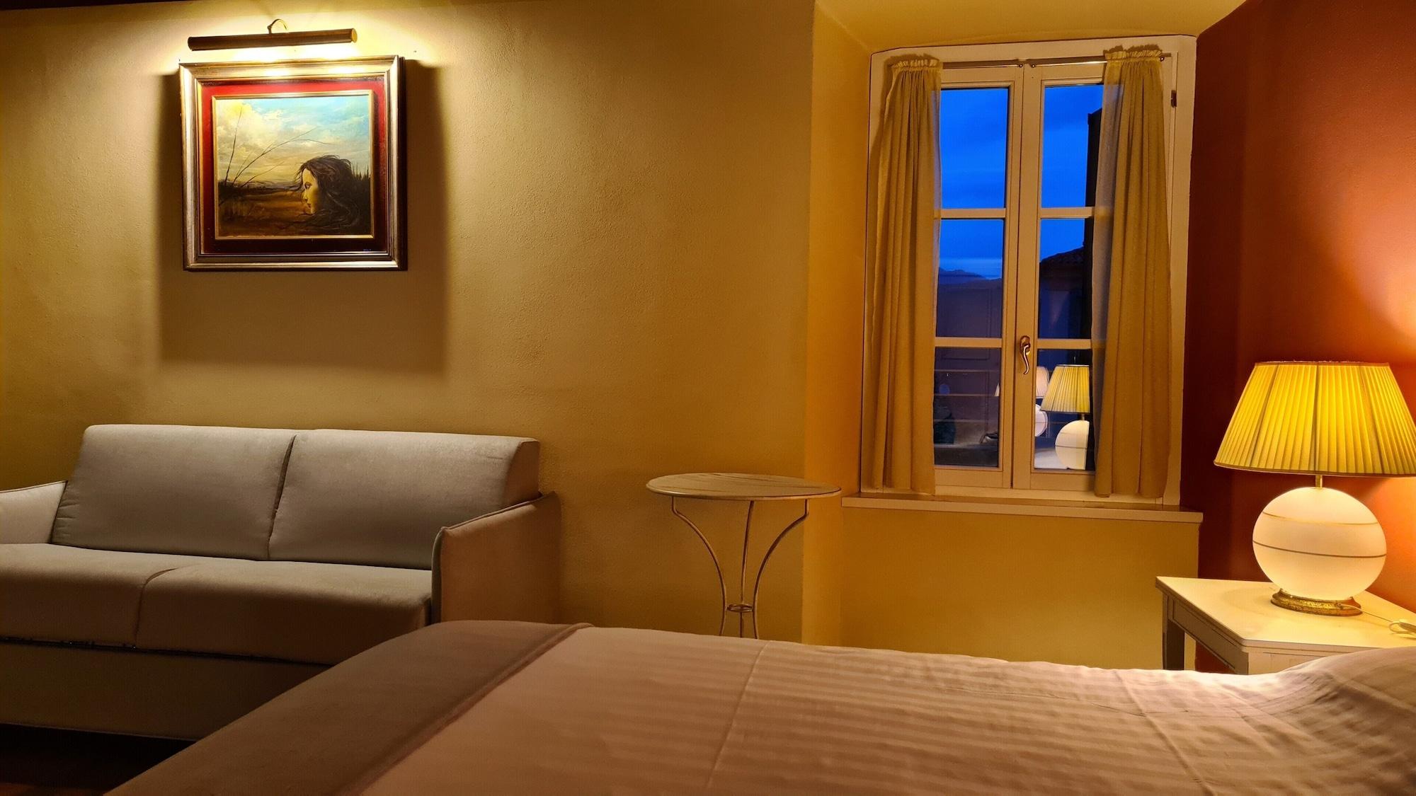 Piazza Vecchia Hotel 4*