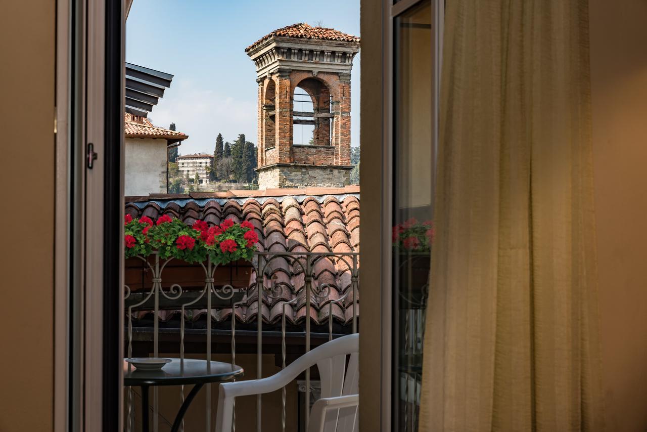 Piazza Vecchia 4*